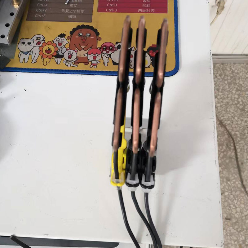 C型滑触线集电器