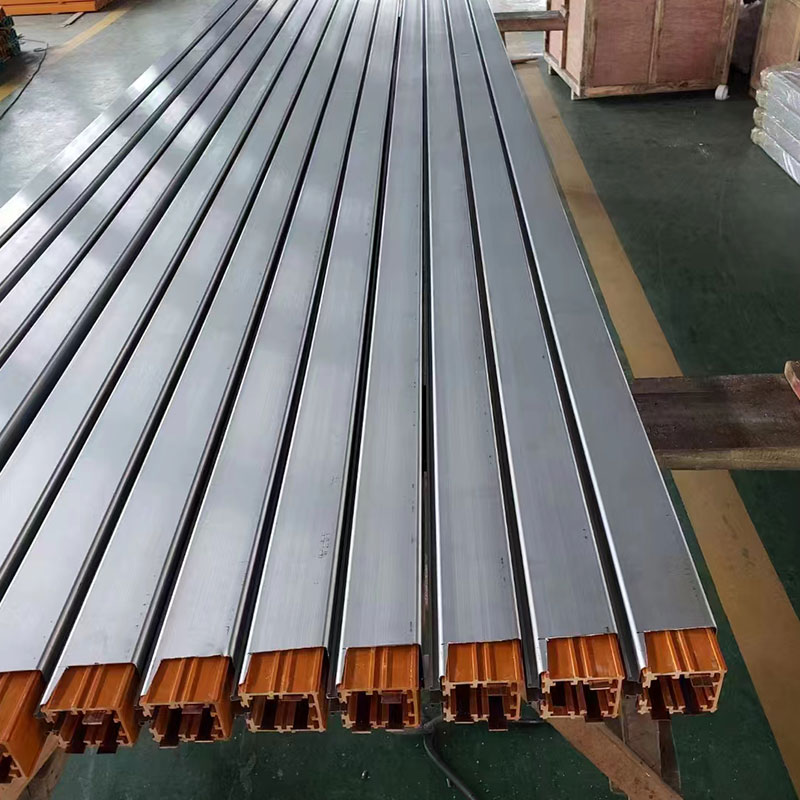 多极管式滑触线