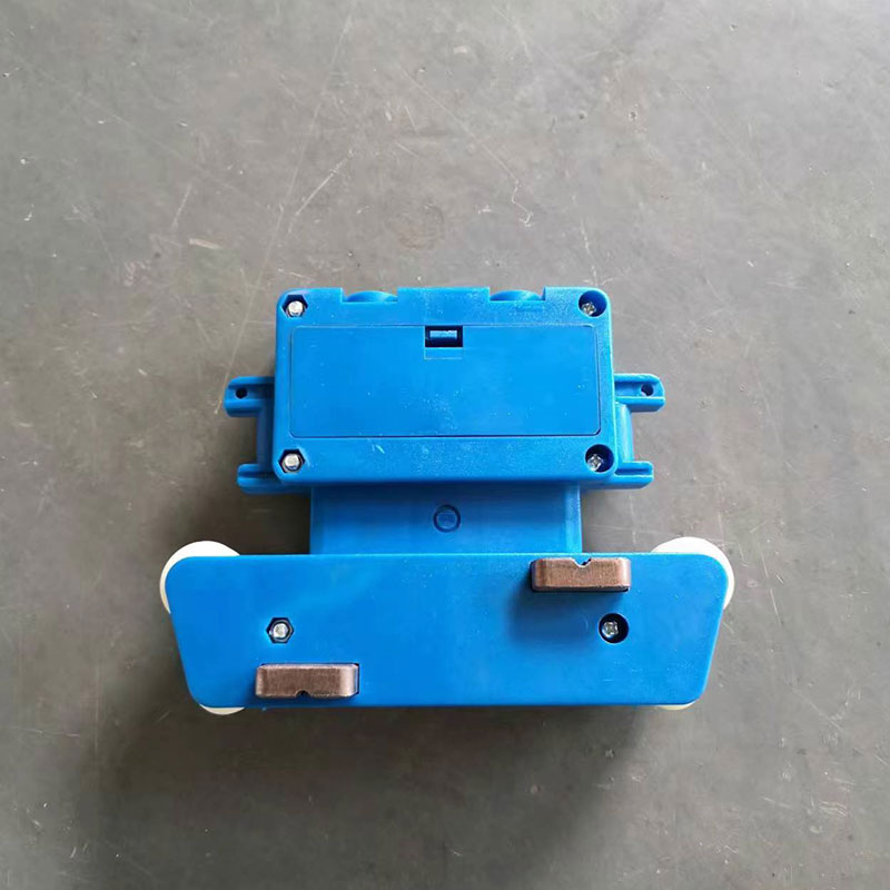 管式滑触线集电器