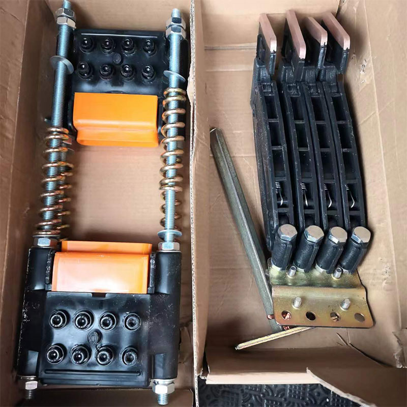 无接缝滑触线集电器